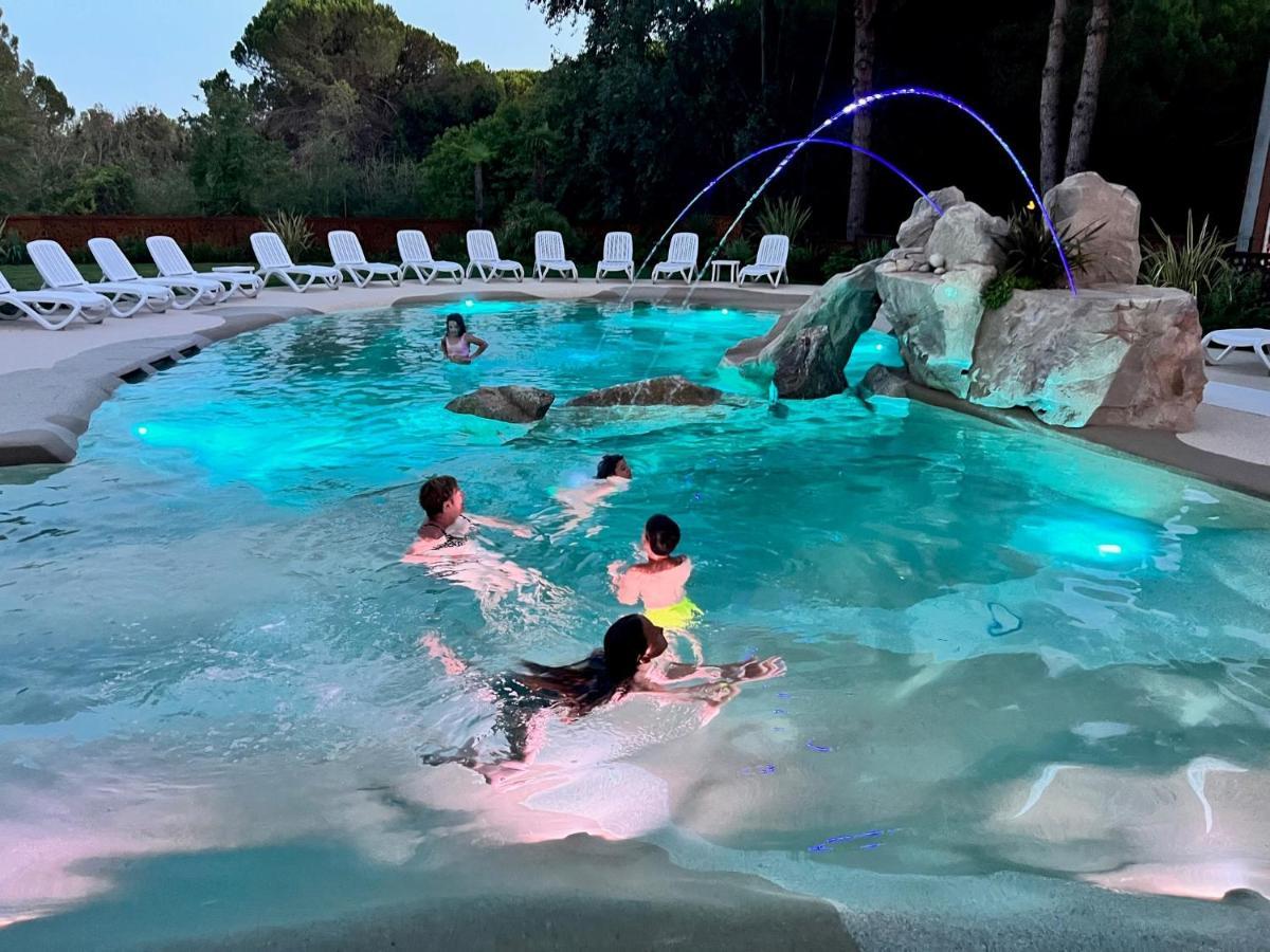 Bosco Canoro Bibione Resort Buitenkant foto