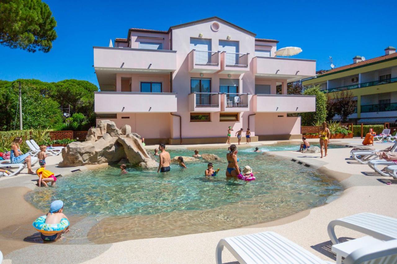 Bosco Canoro Bibione Resort Buitenkant foto