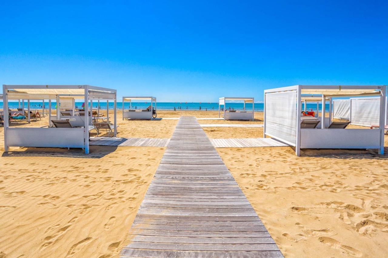 Bosco Canoro Bibione Resort Buitenkant foto