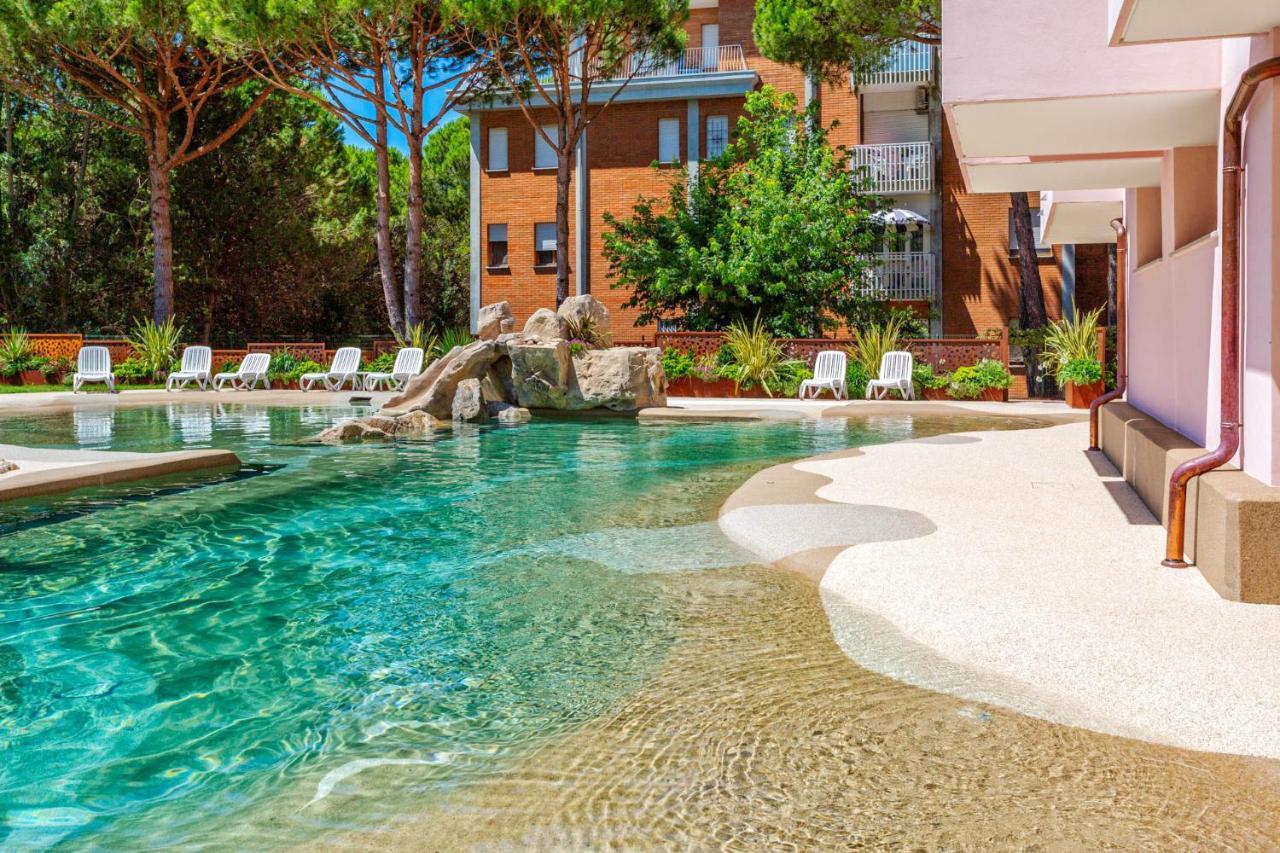 Bosco Canoro Bibione Resort Buitenkant foto